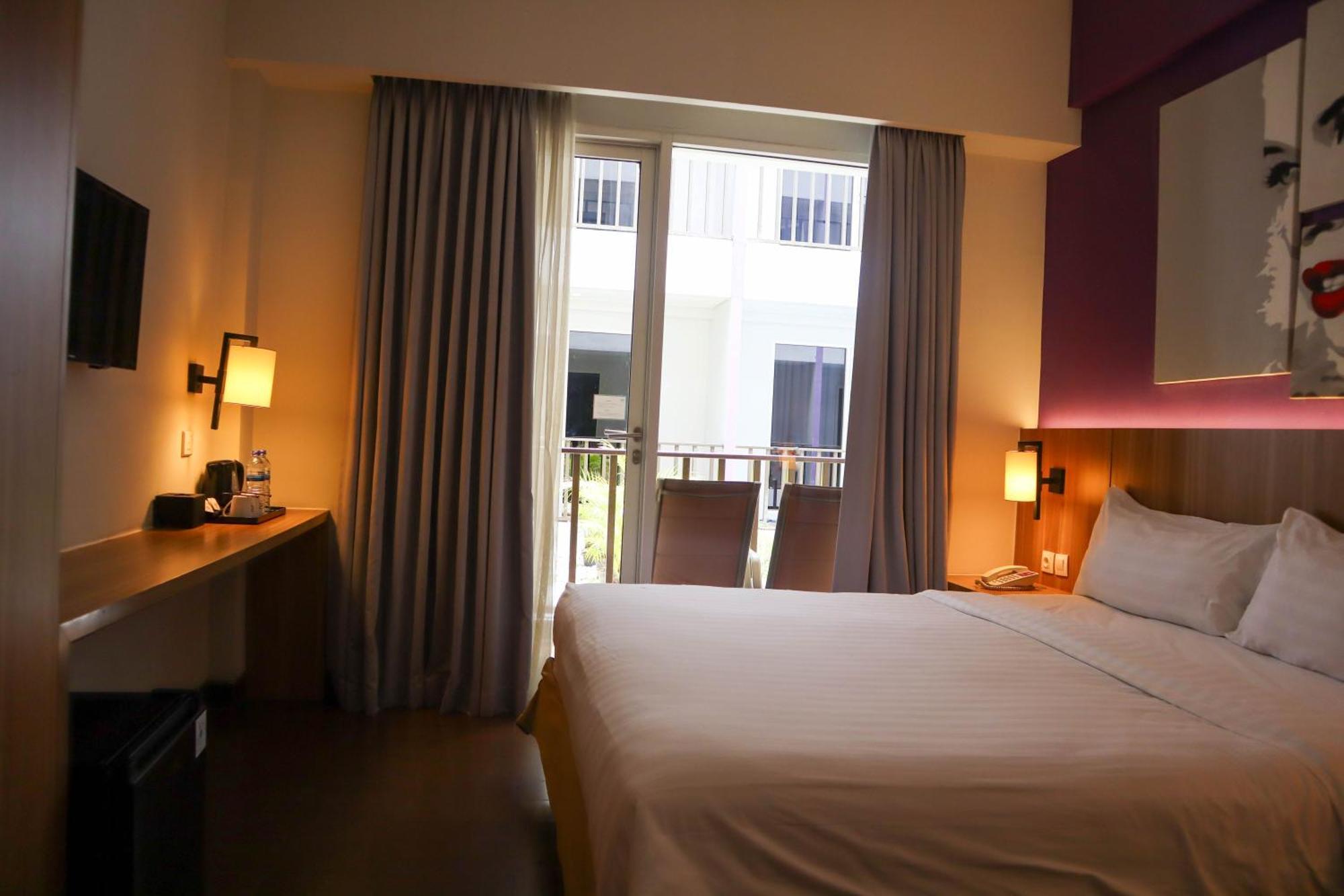 Fame Hotel Sunset Road Кута Экстерьер фото