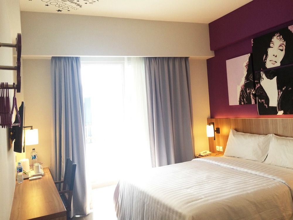 Fame Hotel Sunset Road Кута Экстерьер фото